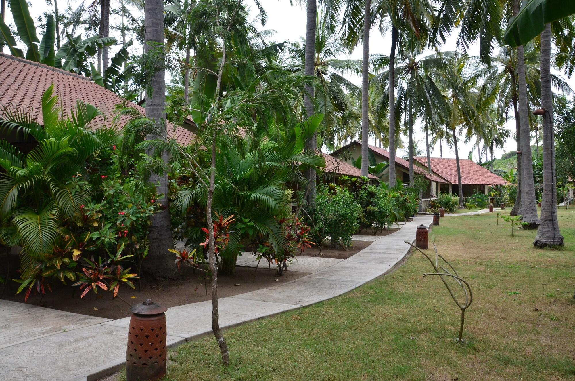 Отель Cocotinos Sekotong Lombok Sekotong Barat Экстерьер фото