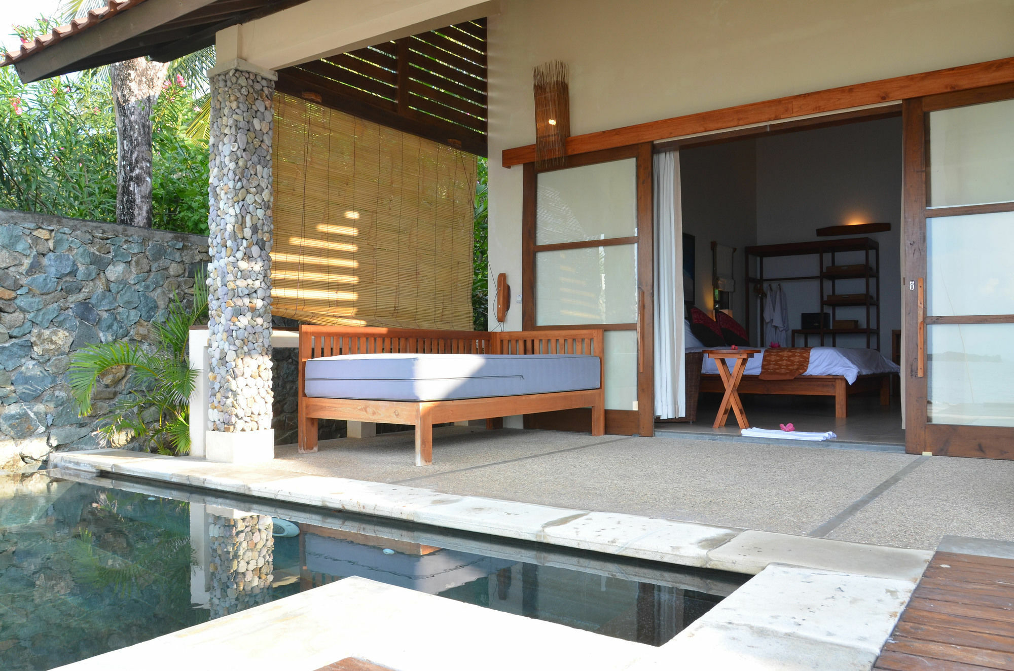 Отель Cocotinos Sekotong Lombok Sekotong Barat Экстерьер фото