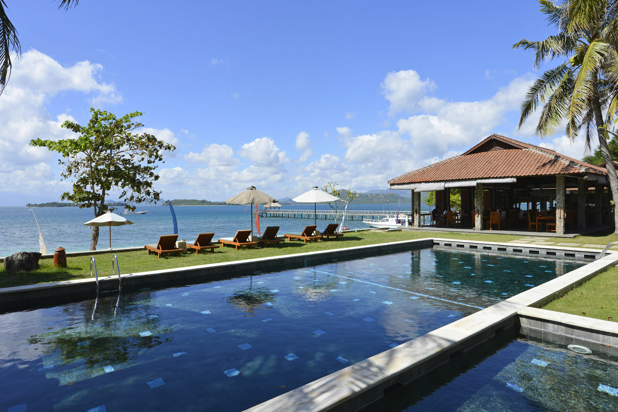 Отель Cocotinos Sekotong Lombok Sekotong Barat Экстерьер фото