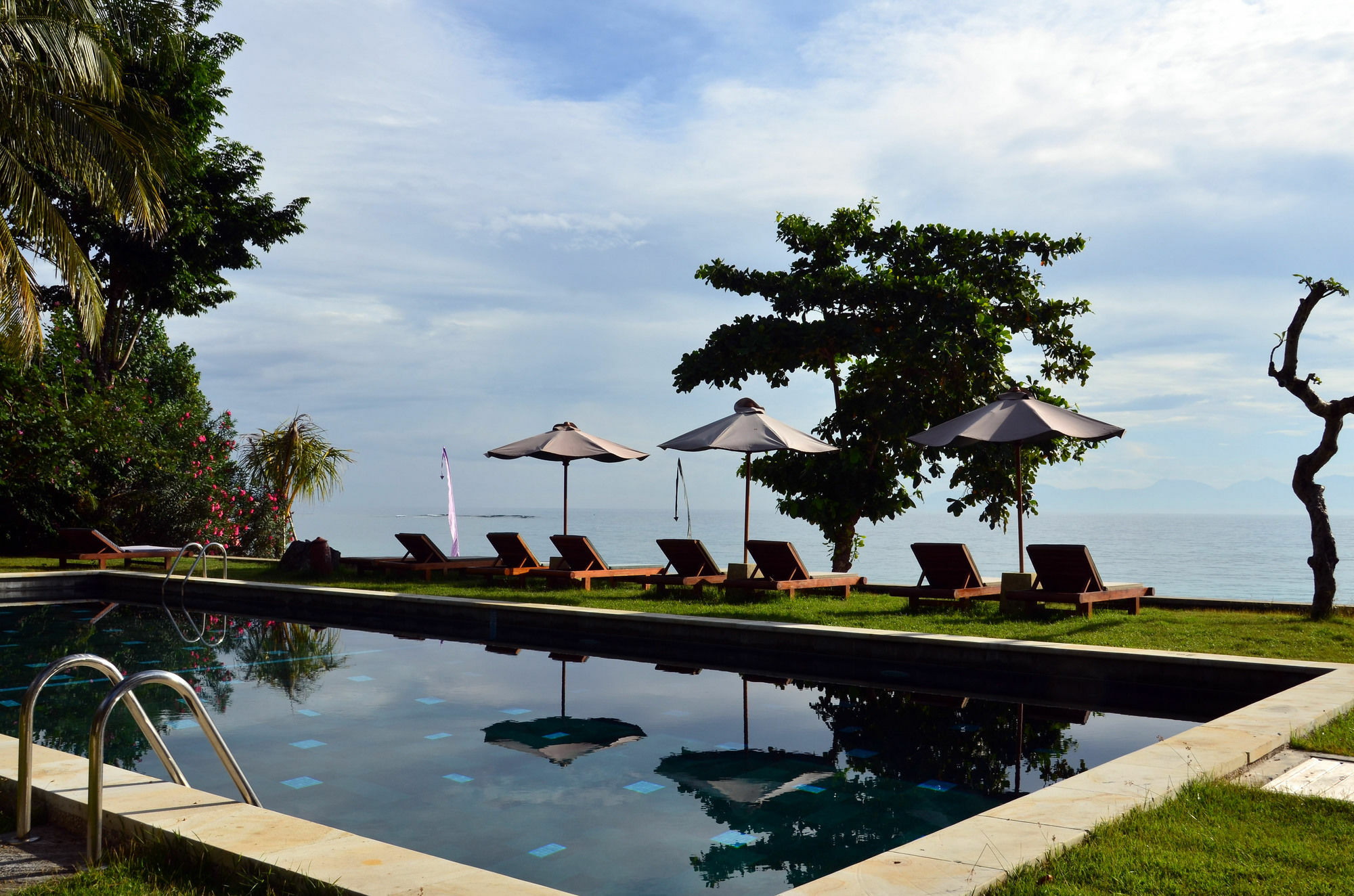 Отель Cocotinos Sekotong Lombok Sekotong Barat Экстерьер фото